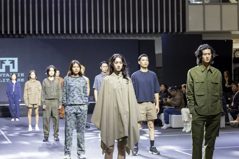 FashionShow10.webp.480