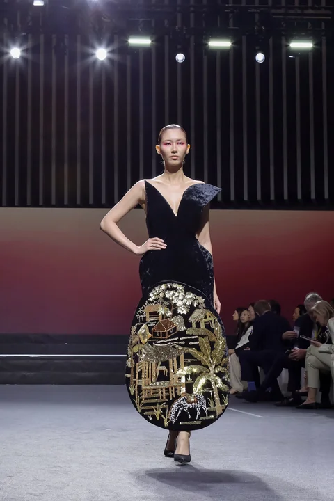 FashionShow2.webp.480